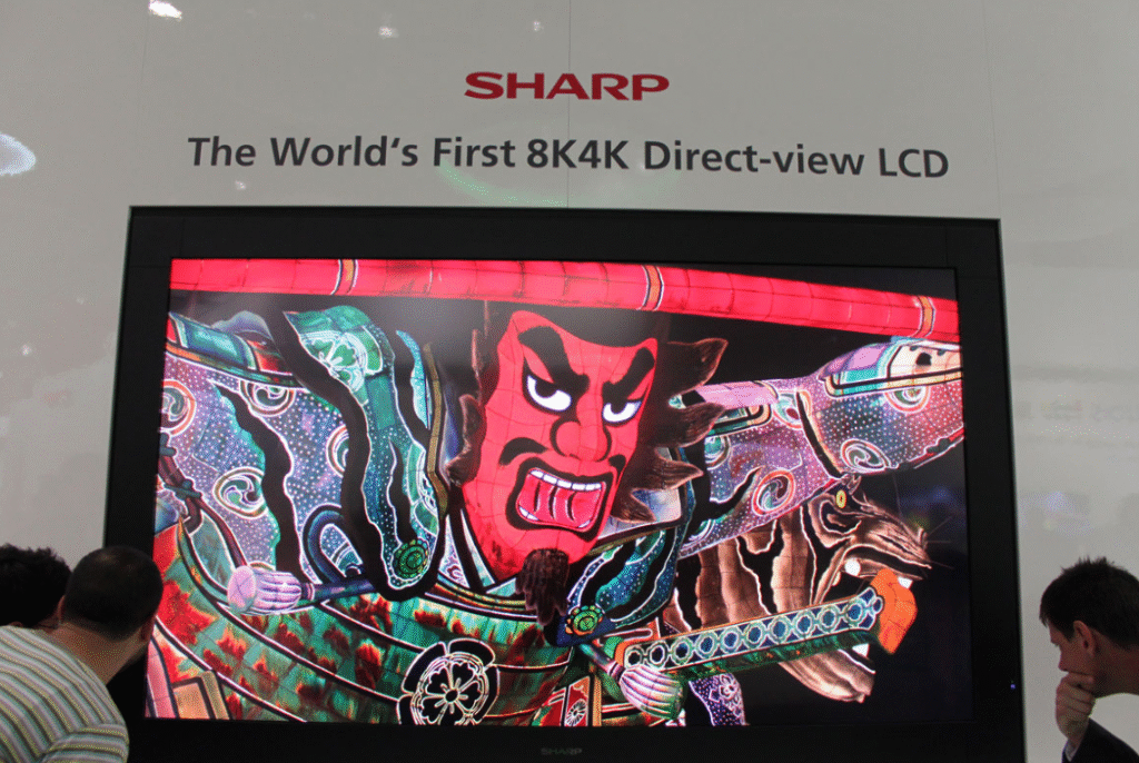 Sharp presentó la primera televisión 8k del mundo